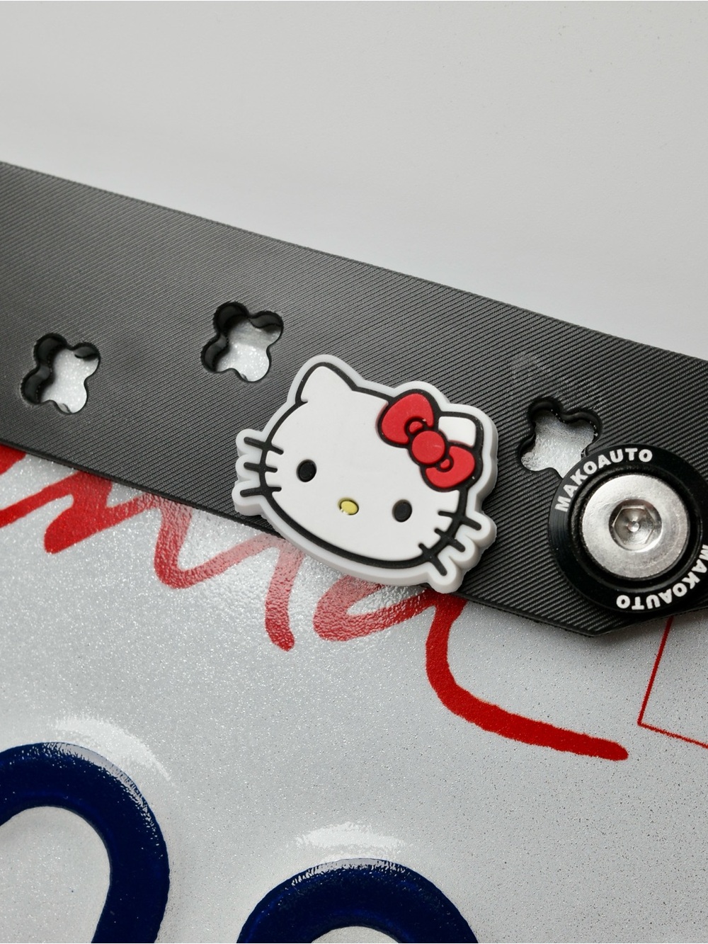Hello Kitty License Plate Frame - Picture 4 of 6